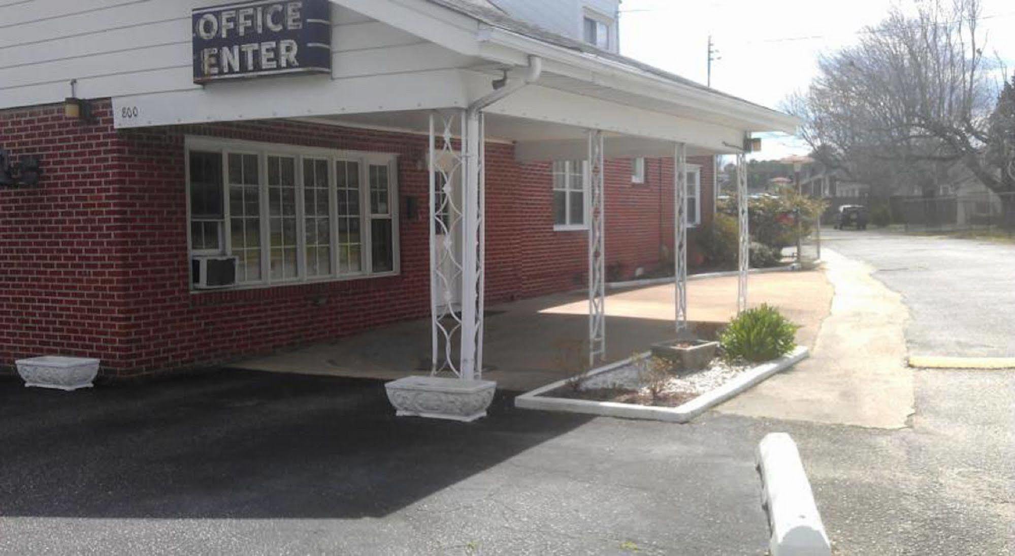 Bassett Motel Williamsburg Exterior foto